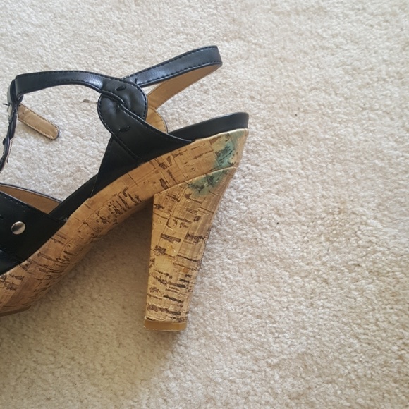 Shoes - Picture 5 of 5